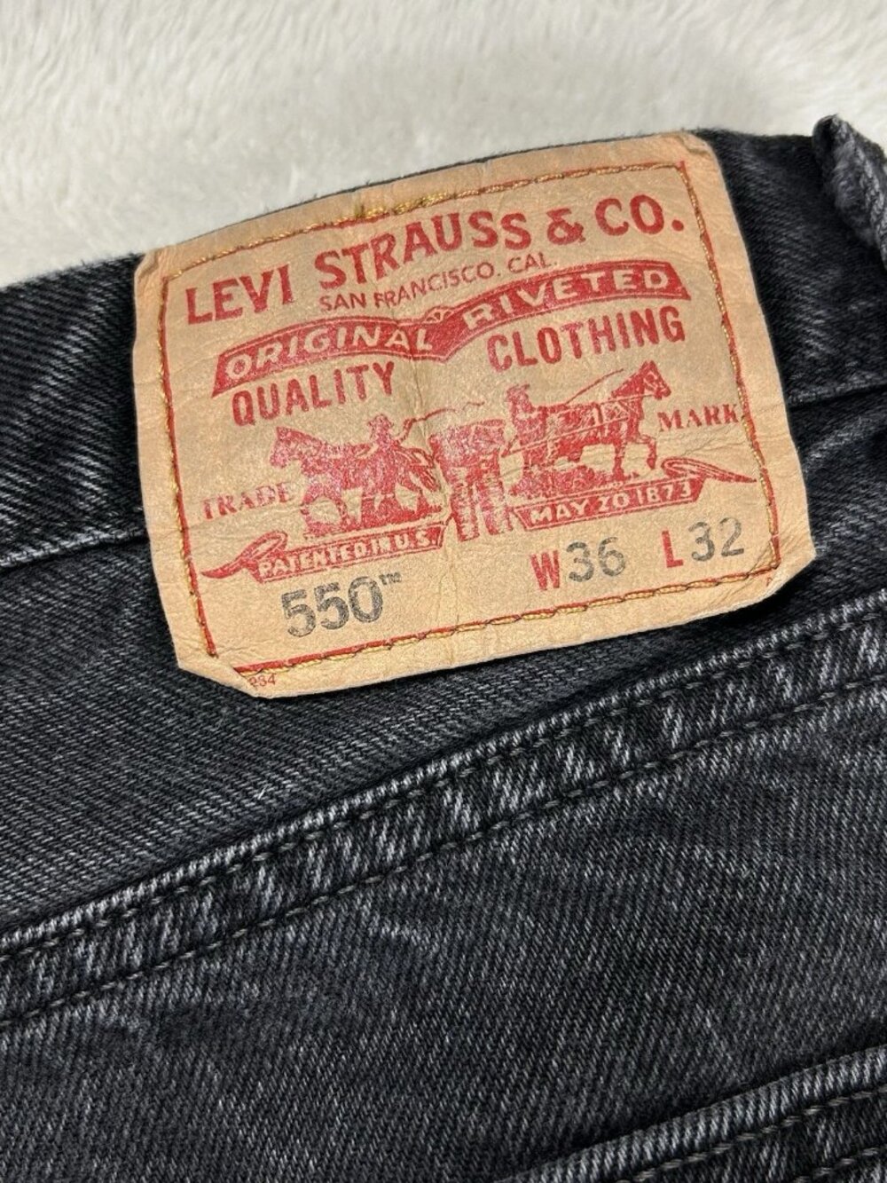 Vintage Levis 550 Jeans Men’s 34x32 Black Relaxed Fit Straight Leg (Tag-36x32) - Picture 11 of 12